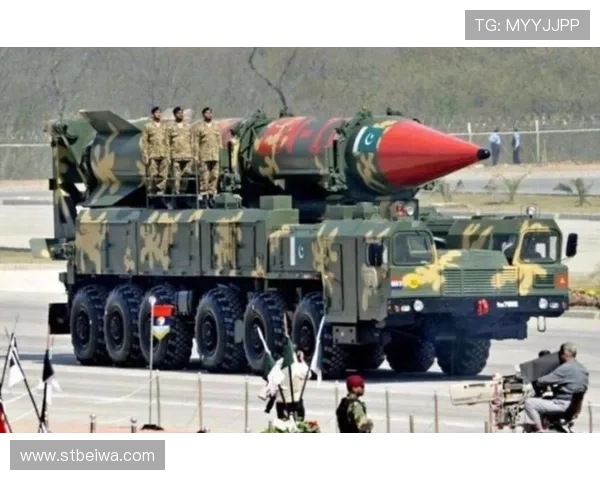 国际足联主席回应捂嘴禁令:无心虚何必捂嘴 国际足联主席回应捂嘴禁令:无心虚何必捂嘴